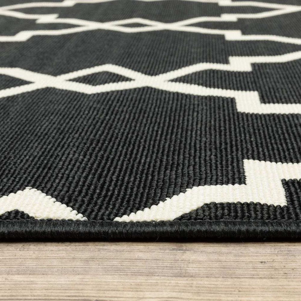 2' X 4' Black and Ivory Indoor Outdoor Area Rug - Homeroots - Flyclothing LLC