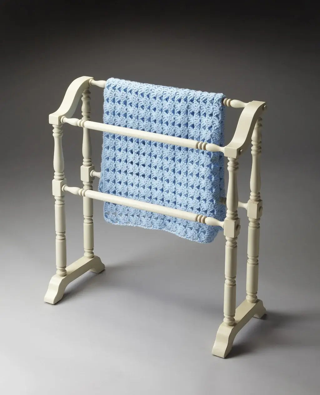 Vintage Cottage White Blanket Stand - Homeroots - Flyclothing LLC