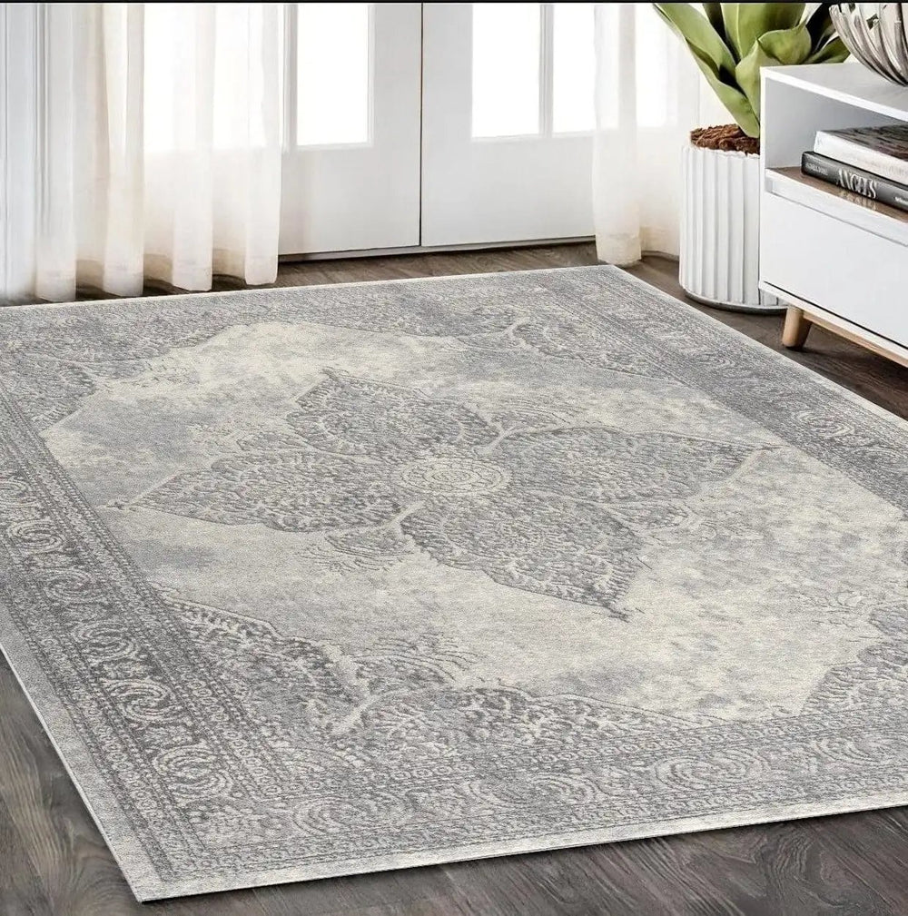 5' X 8' Gray Distressed Medallion Area Rug - Homeroots