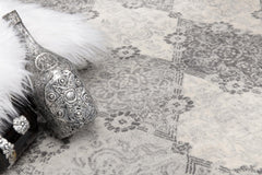 2' X 3' Gray Distressed Trellis Pattern Scatter Rug - Homeroots
