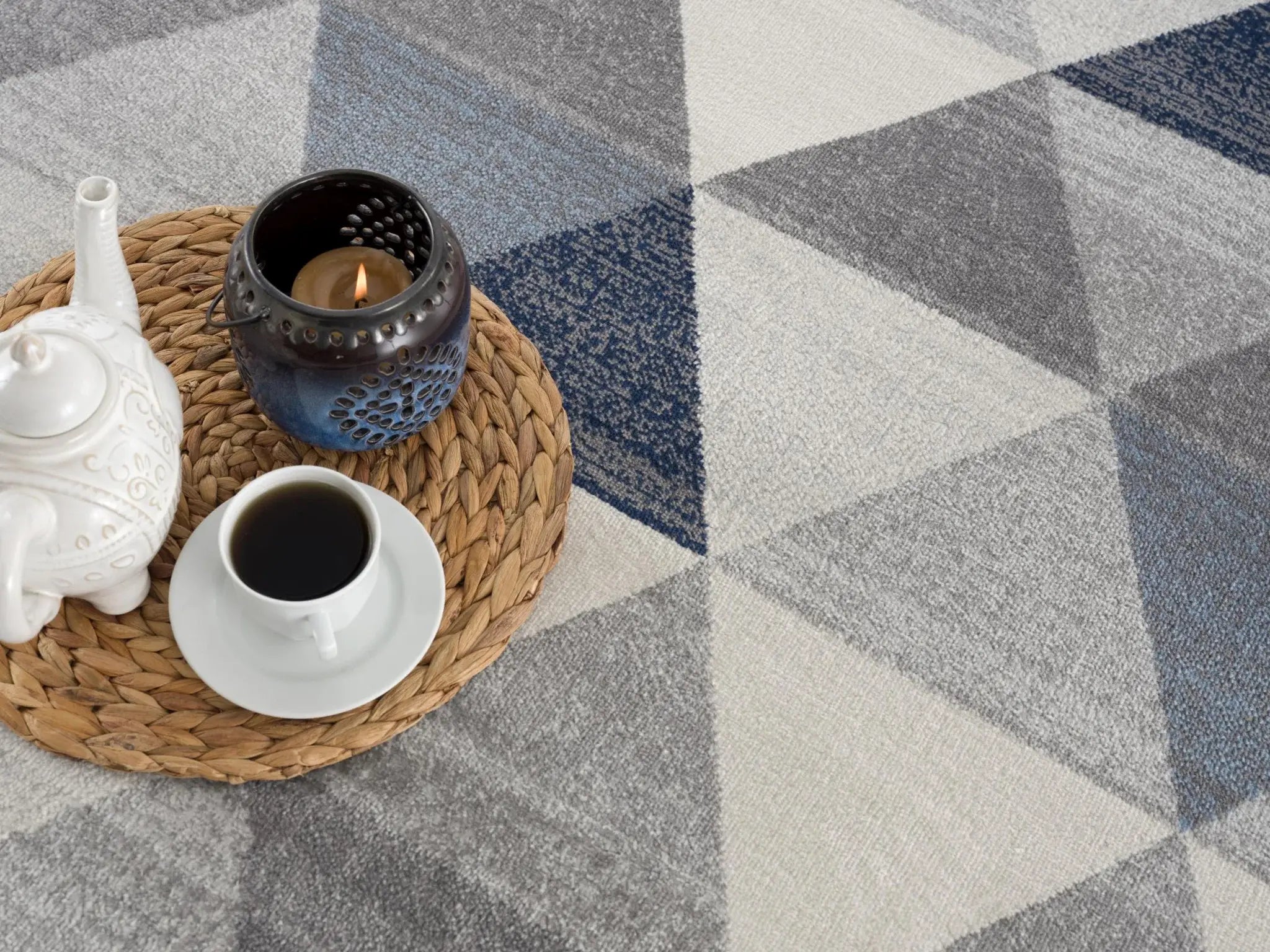 4' X 6' Navy Blue Geometric Diamond Area Rug - Homeroots - Flyclothing LLC