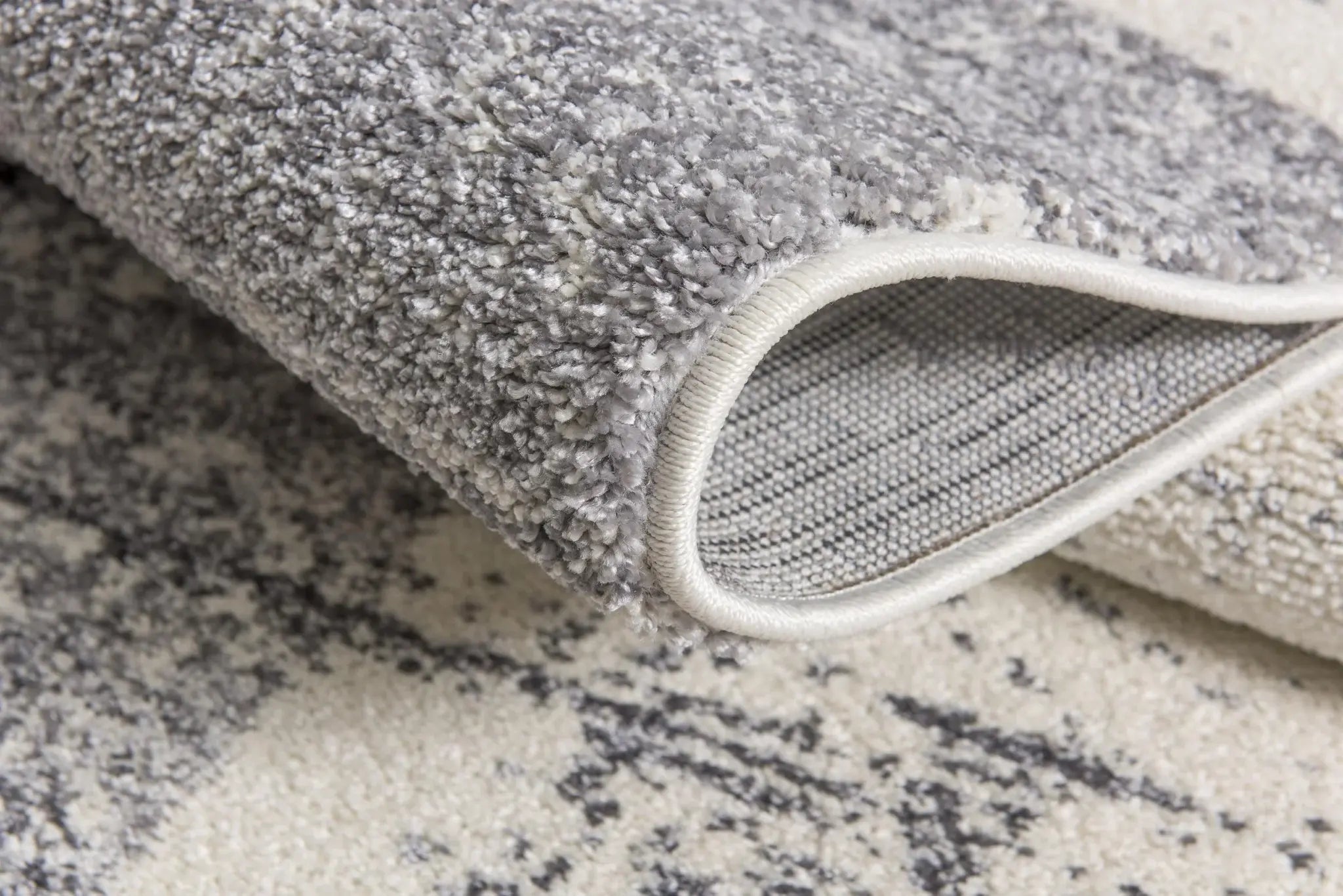 7' X 9' Gray and White Checkered Power Loom Distressed Area Rug - Homeroots - Flyclothing LLC