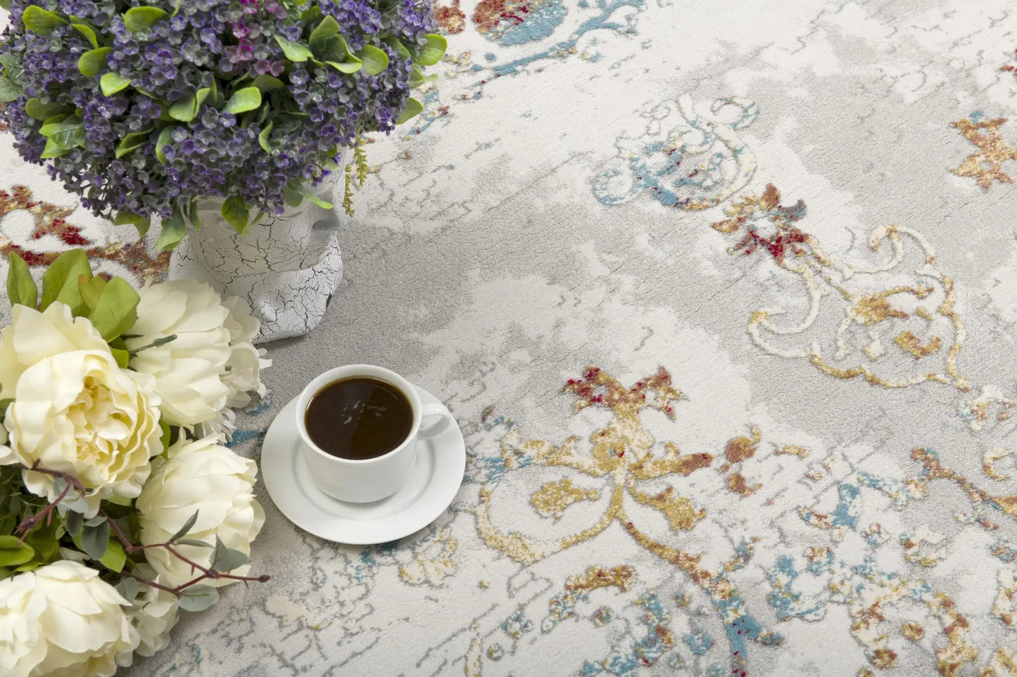 4' X 6' Gray And Beige Distressed Ornate Area Rug - Homeroots - Flyclothing LLC