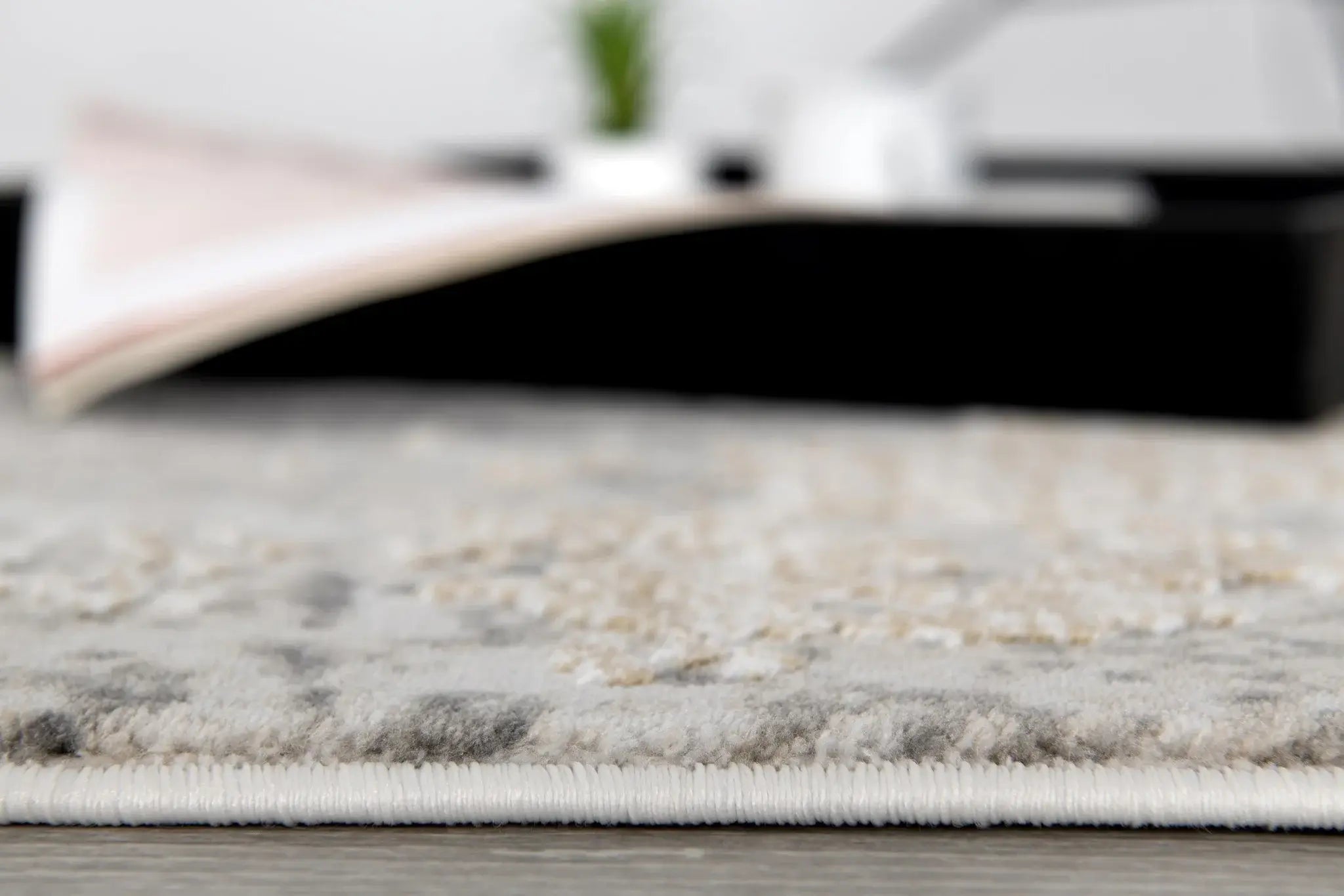 5' X 7' Gray And Ivory Abstract Dhurrie Area Rug - Homeroots - Flyclothing LLC