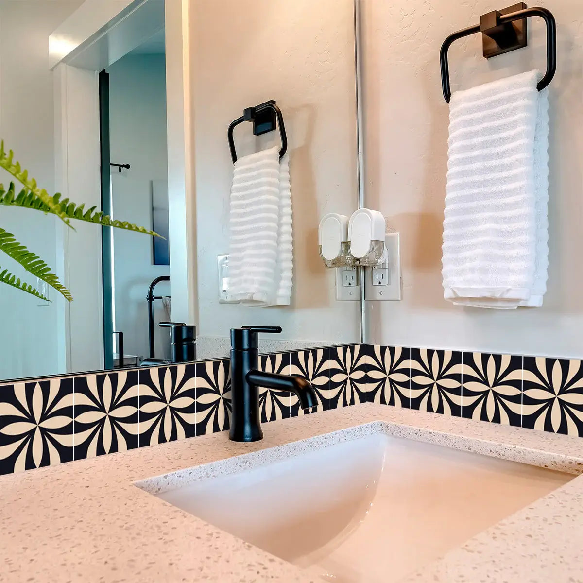4" X 4" Intertwined Black And Cream Peel And Stick Removable Tiles - Homeroots - Flyclothing LLC