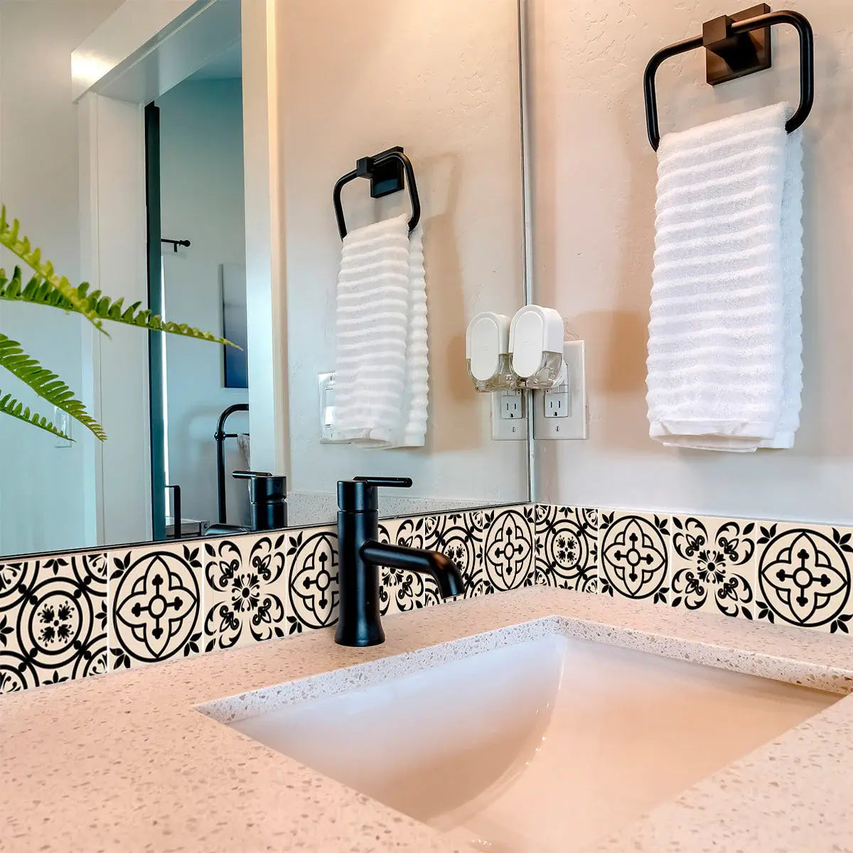 8" X 8" Cream And Black Mosaic Peel And Stick Removable Tiles - Homeroots - Flyclothing LLC