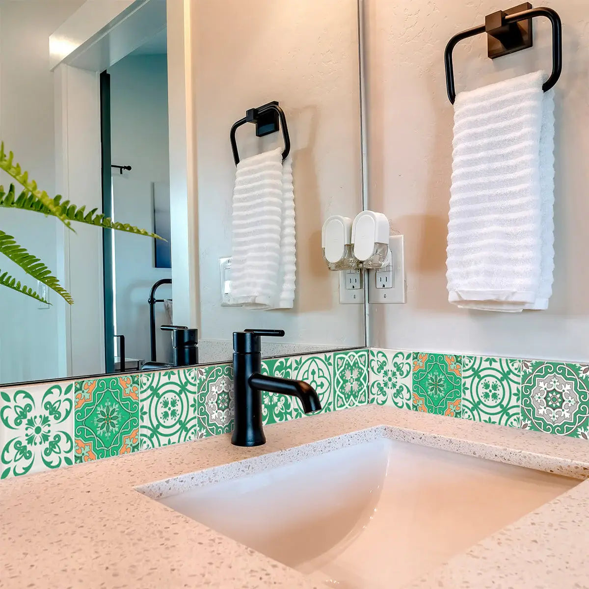 4" X 4" Green And White Mosaic Peel And Stick Removable Tiles - Homeroots - Flyclothing LLC