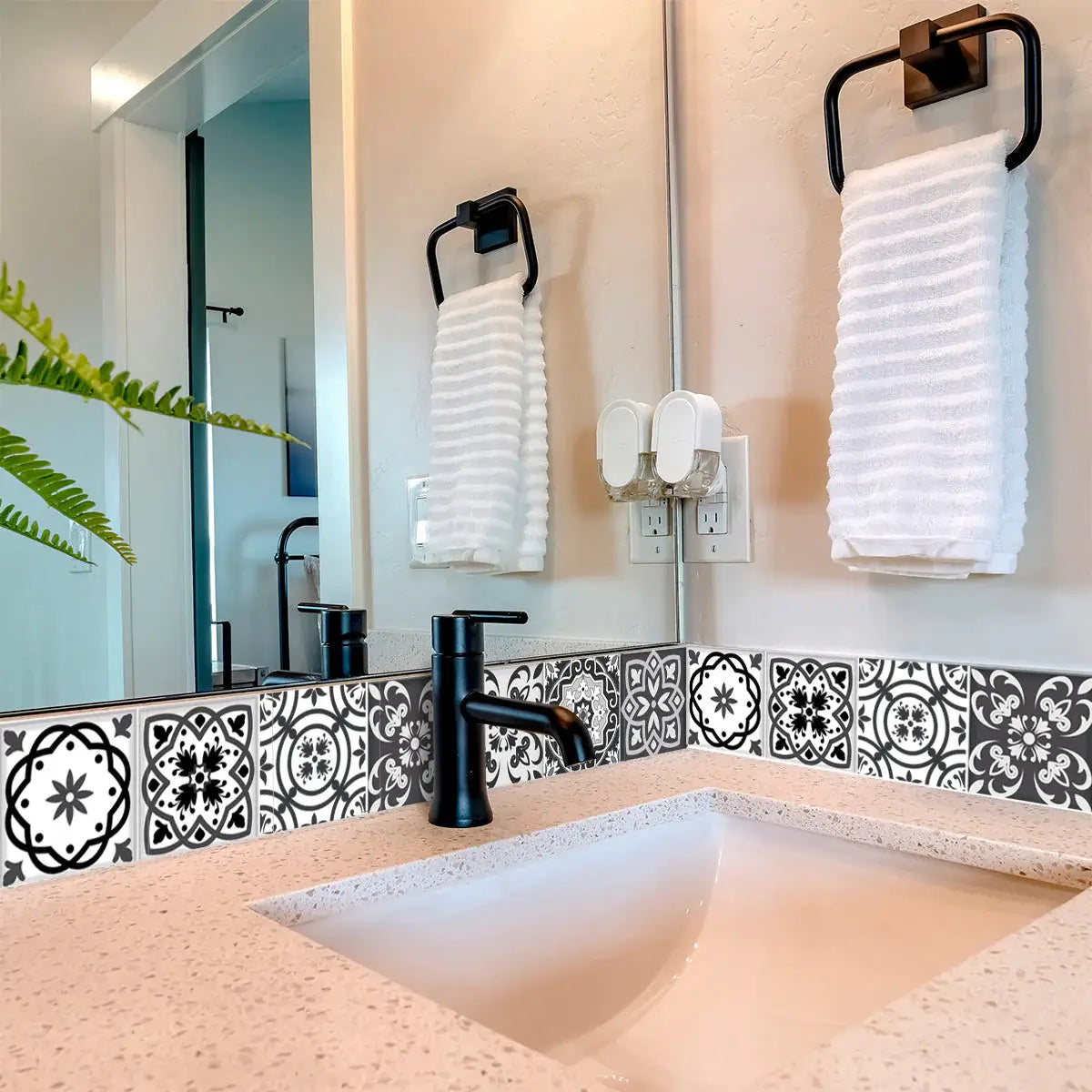 7" X 7" Shades Of Black Mosaic Peel And Stick Removable Tiles - Homeroots - Flyclothing LLC