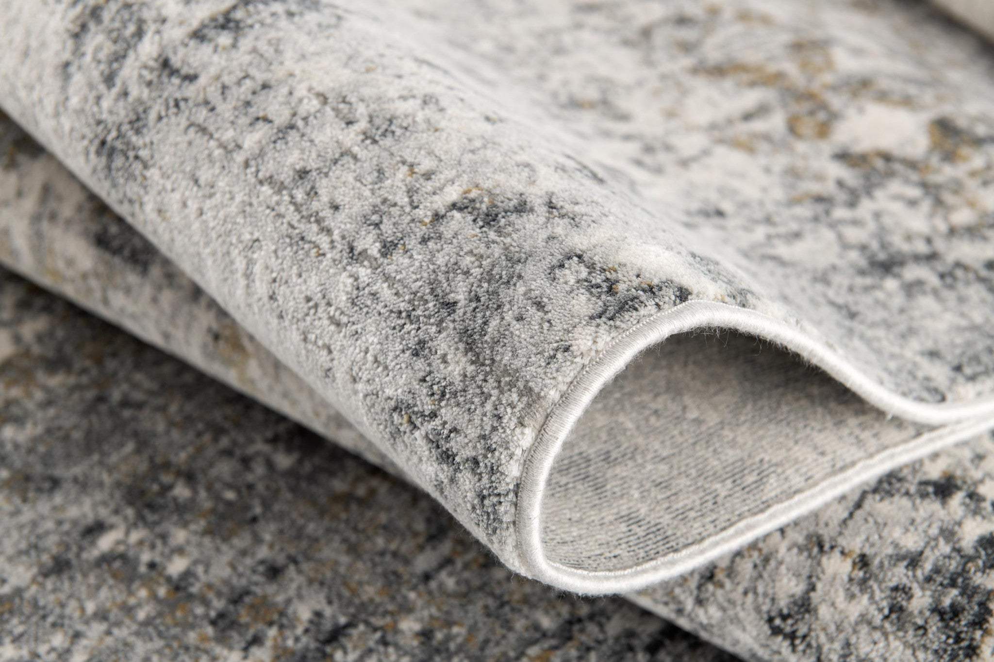 4' X 6' Gray And Ivory Distressed Area Rug - Homeroots - Flyclothing LLC