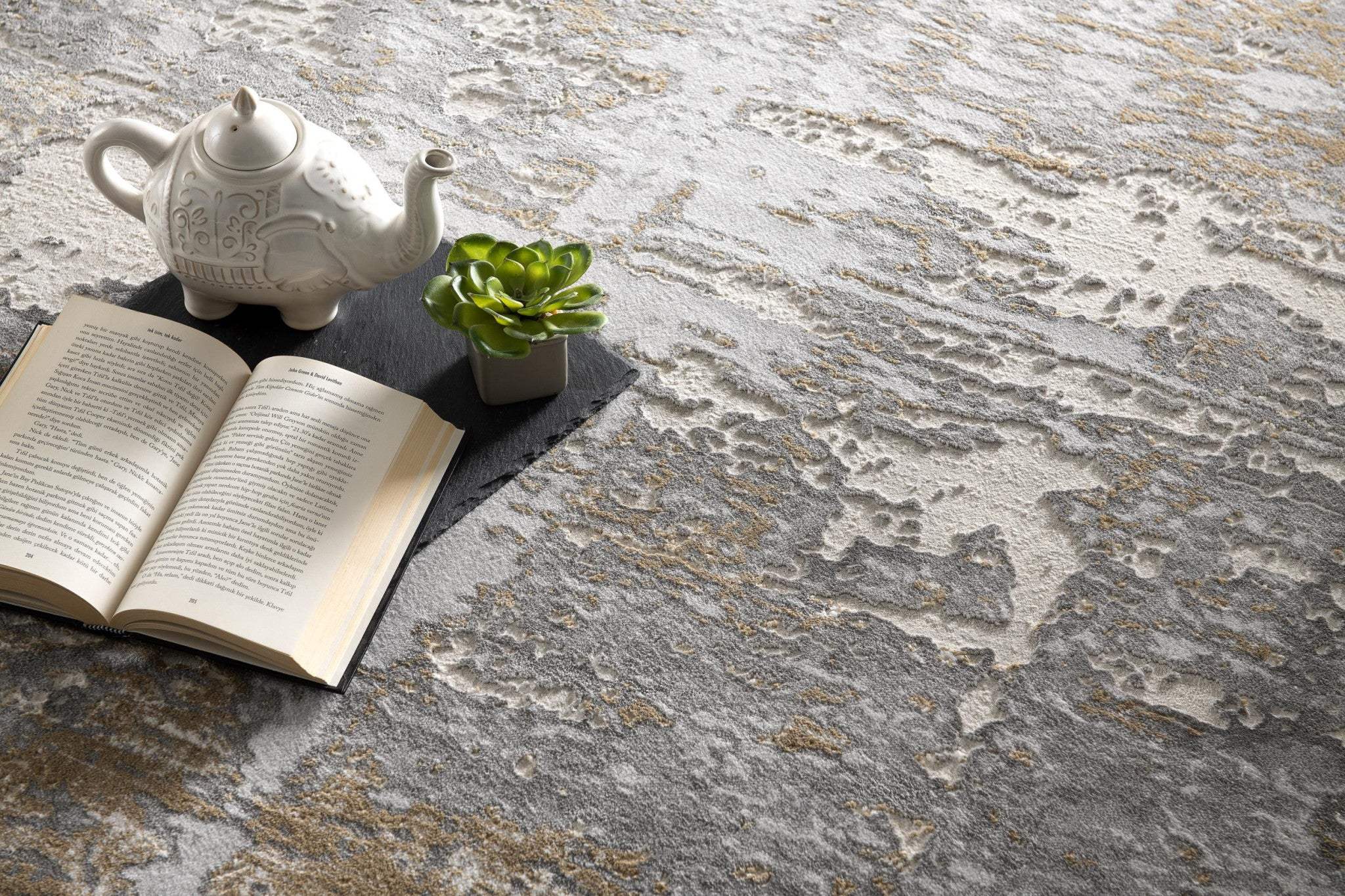 5' X 8' Beige And Gray Distressed Area Rug - Homeroots - Flyclothing LLC