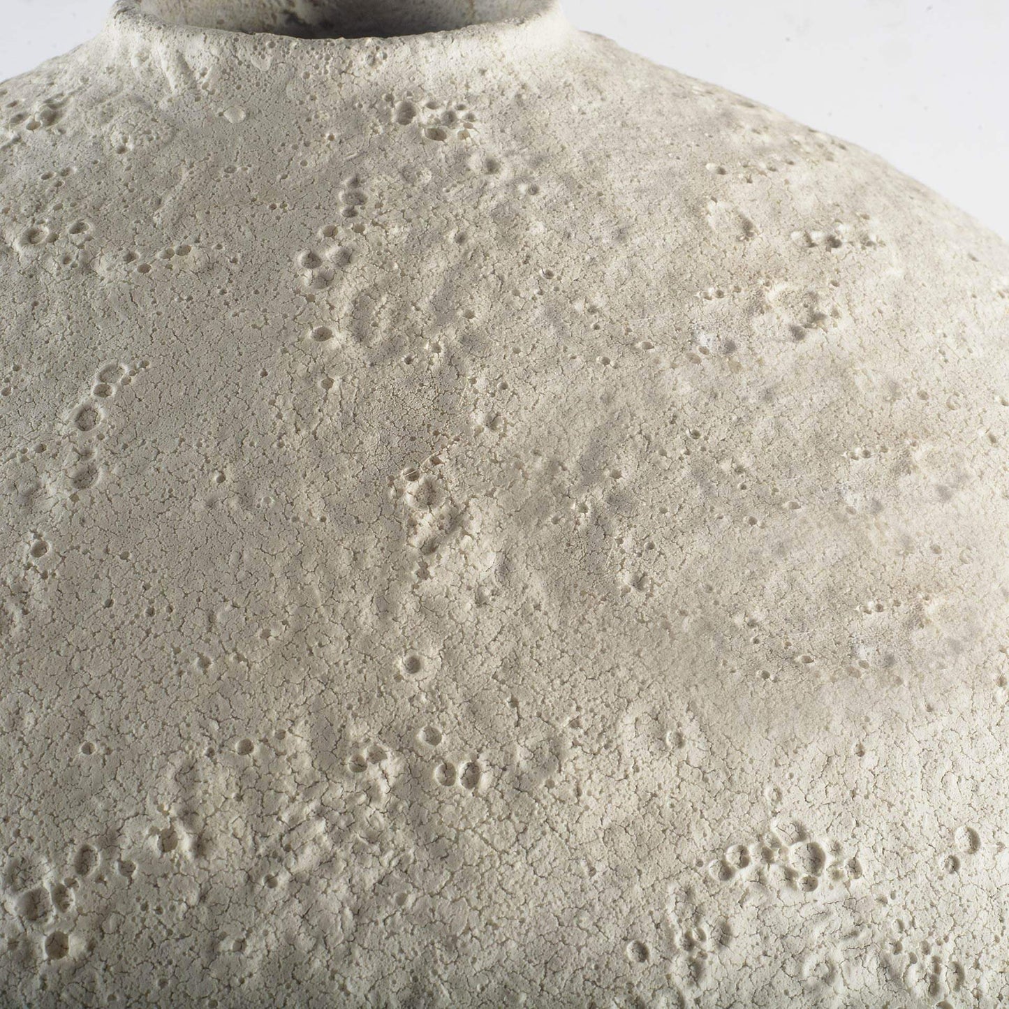 32" Narrow White Textured Ceramic Vase - Homeroots - Flyclothing LLC