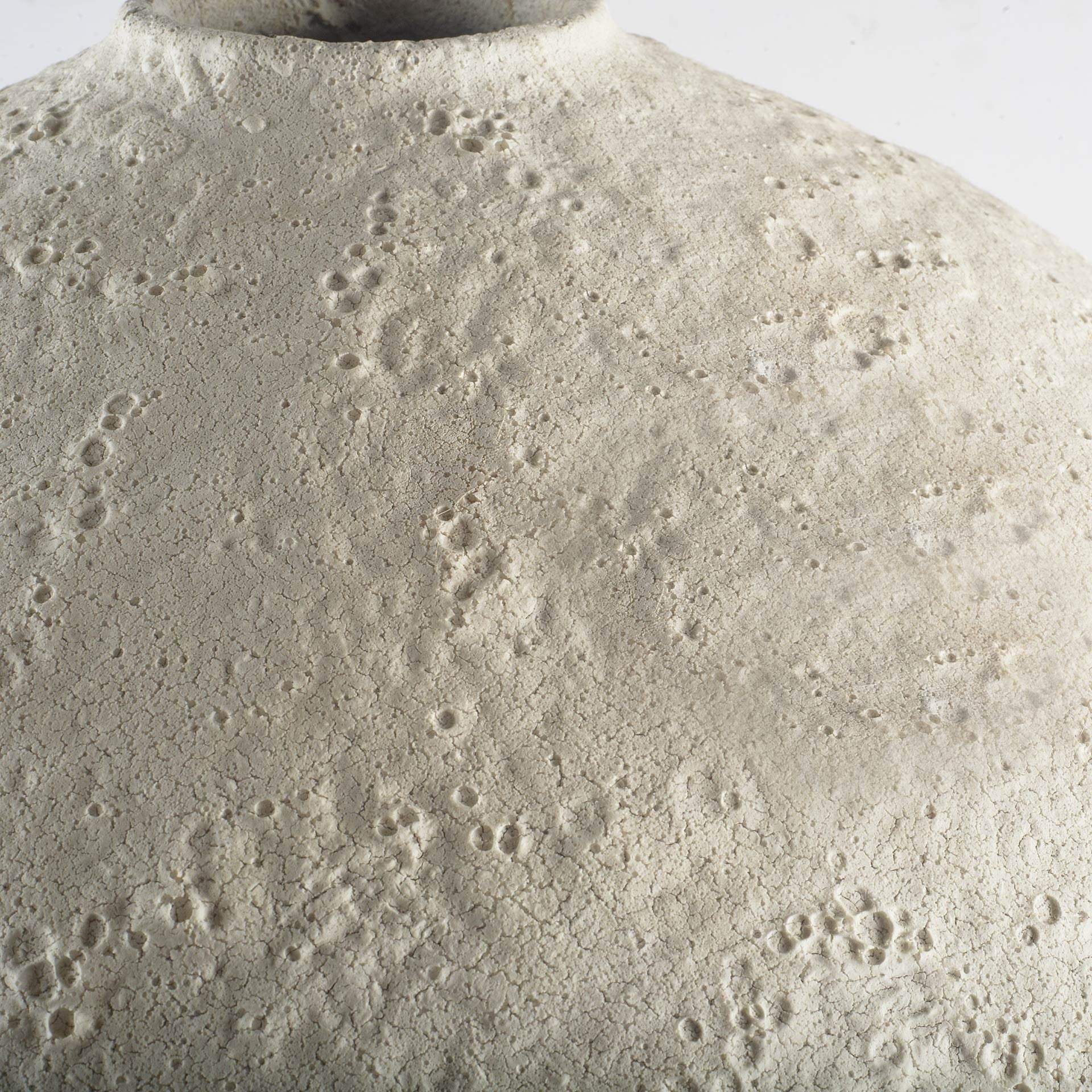 32" Narrow White Textured Ceramic Vase - Homeroots - Flyclothing LLC