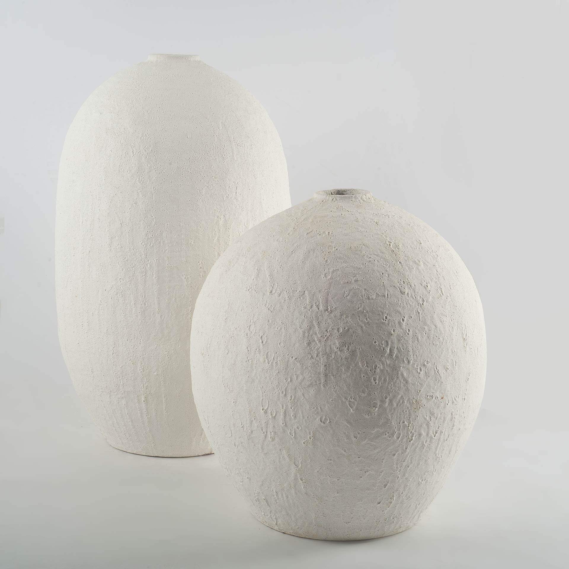 32" Narrow White Textured Ceramic Vase - Homeroots - Flyclothing LLC