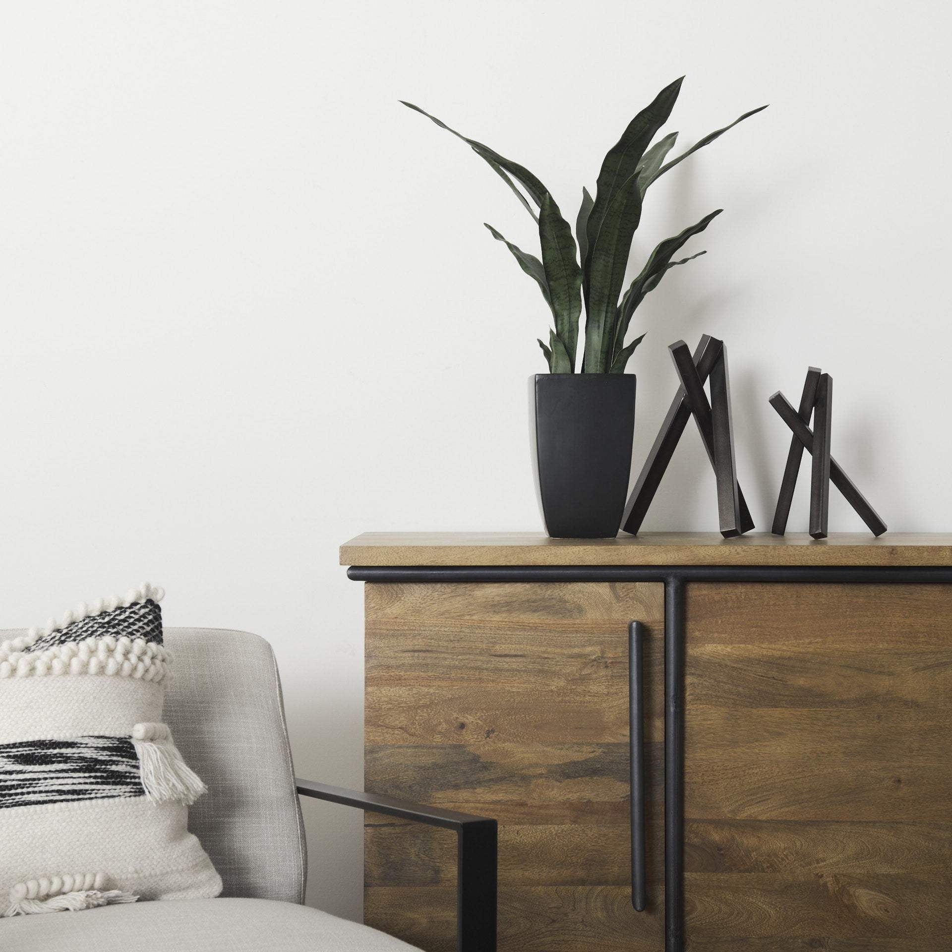 Petite Black Metal Geometric Decor Piece - Homeroots - Flyclothing LLC
