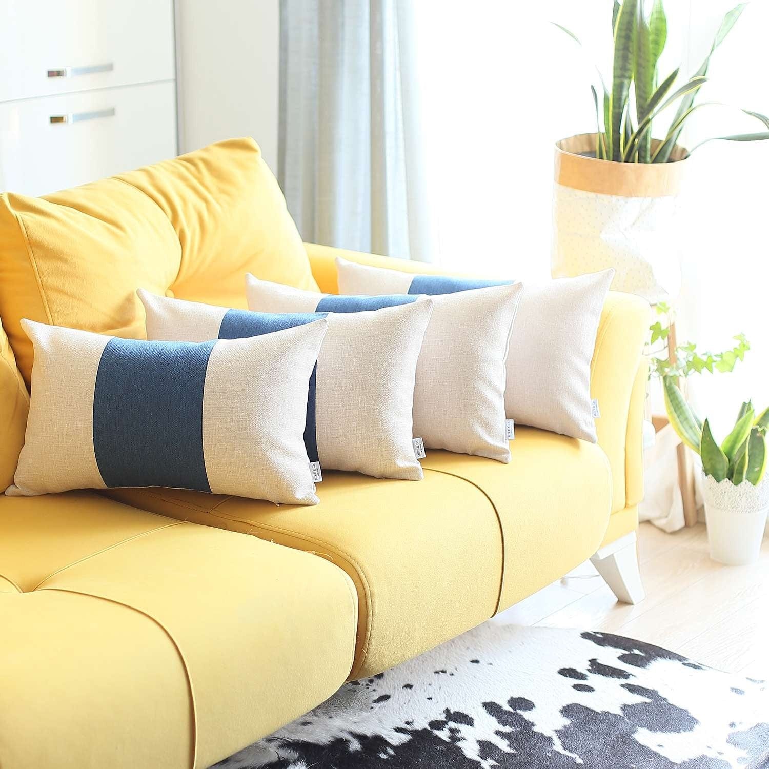 Set Of 4 White And Blue Lumbar Pillow Covers - Homeroots
