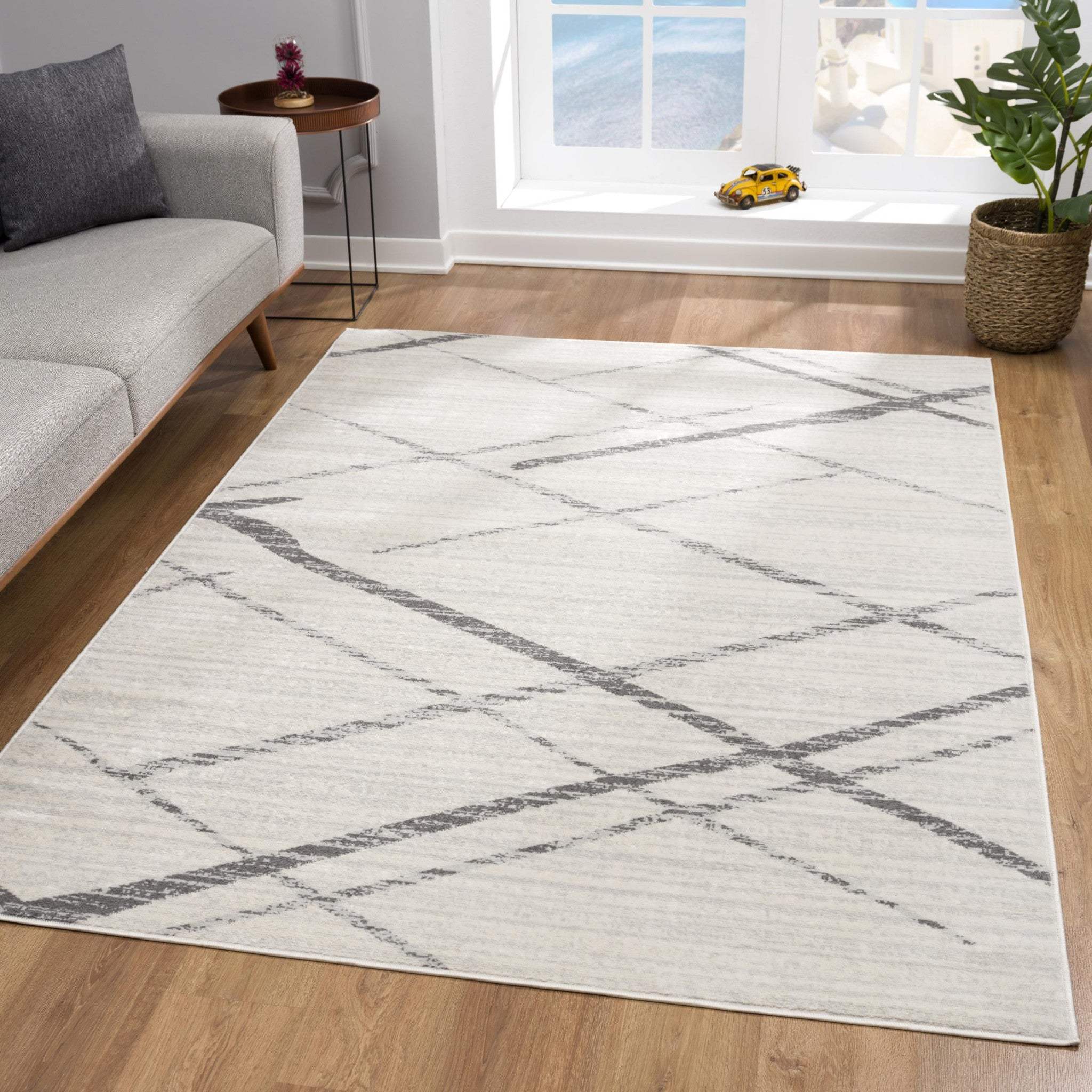 8' X 10' Gray and Ivory Geometric Area Rug - Homeroots - Flyclothing LLC
