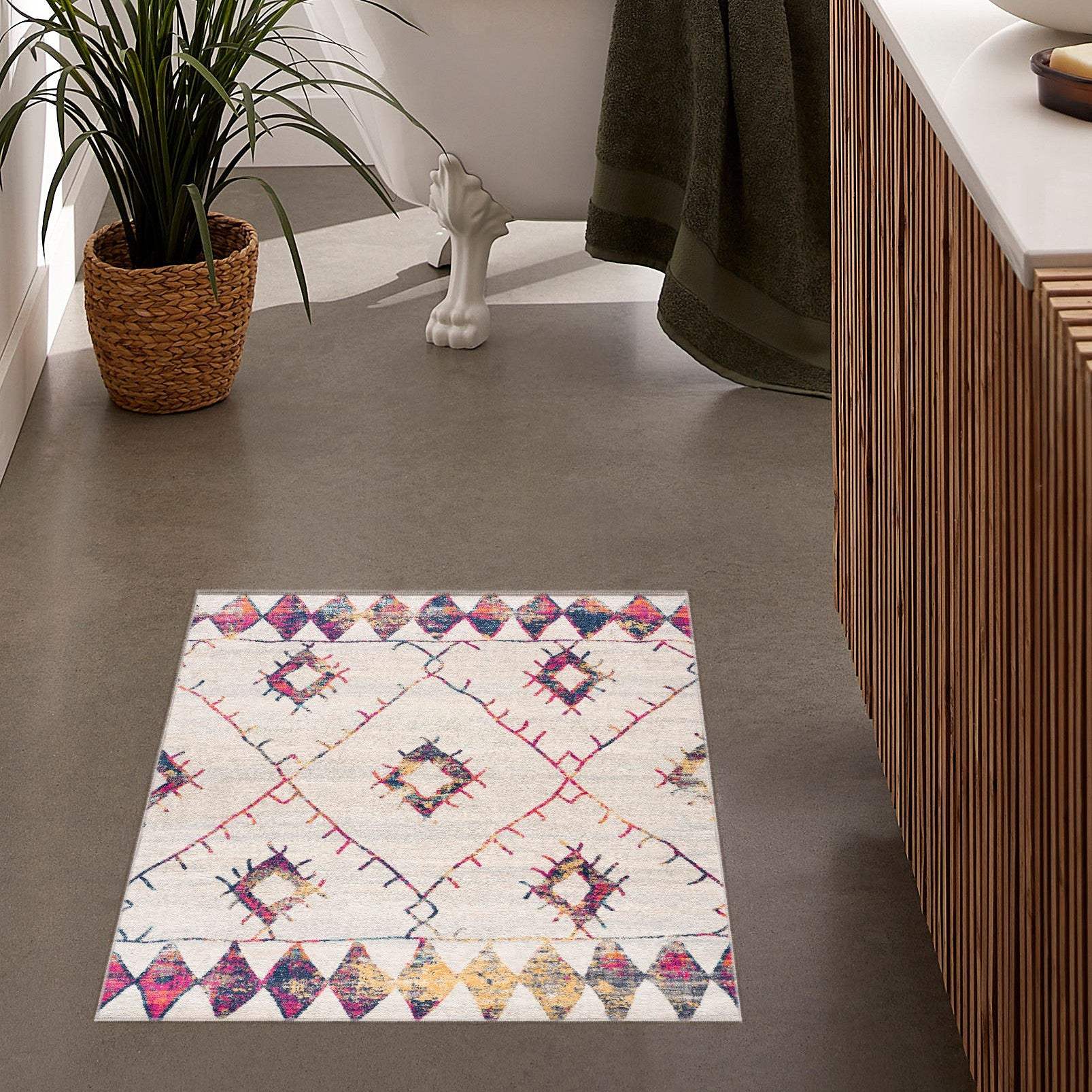 2' X 5' Cream Damask Area Rug - Homeroots - Flyclothing LLC