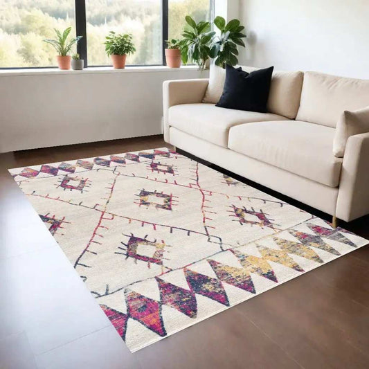 4' X 6' Cream Damask Area Rug - Homeroots - Flyclothing LLC