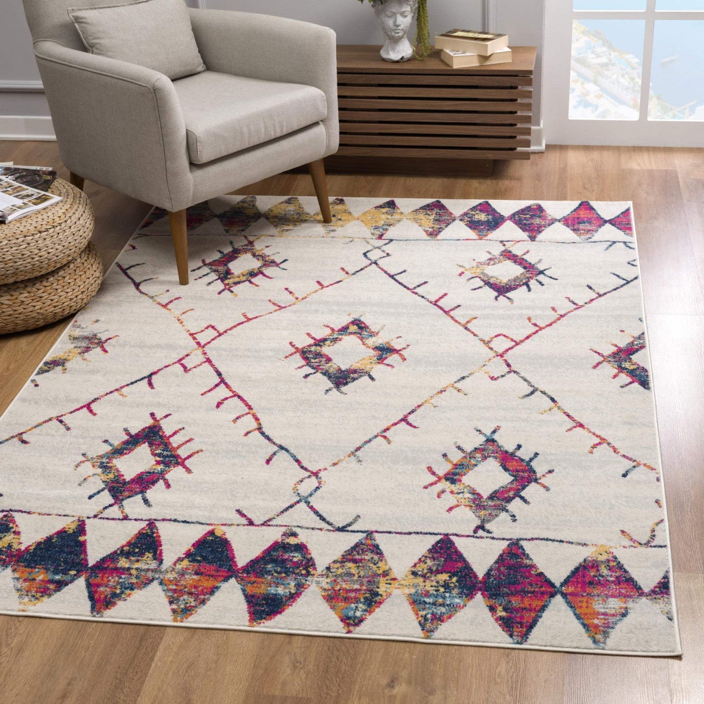 5' X 8' Cream Damask Area Rug - Homeroots - Flyclothing LLC