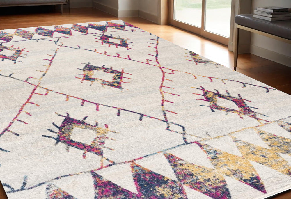 5' X 8' Cream Damask Area Rug