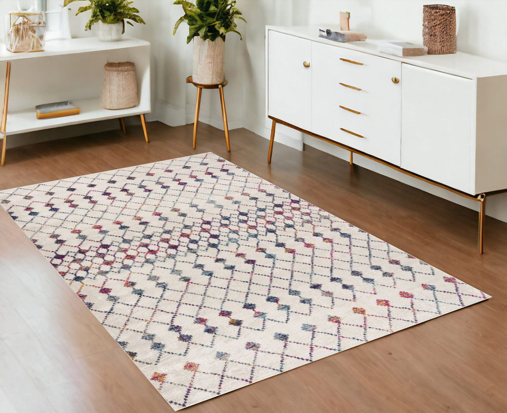4' X 6' White Modern Geometric Grid Area Rug - Homeroots