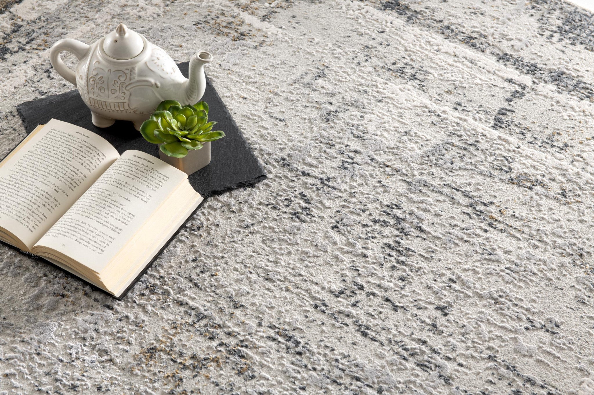 4' X 6' Gray and Ivory Abstract Power Loom Area Rug