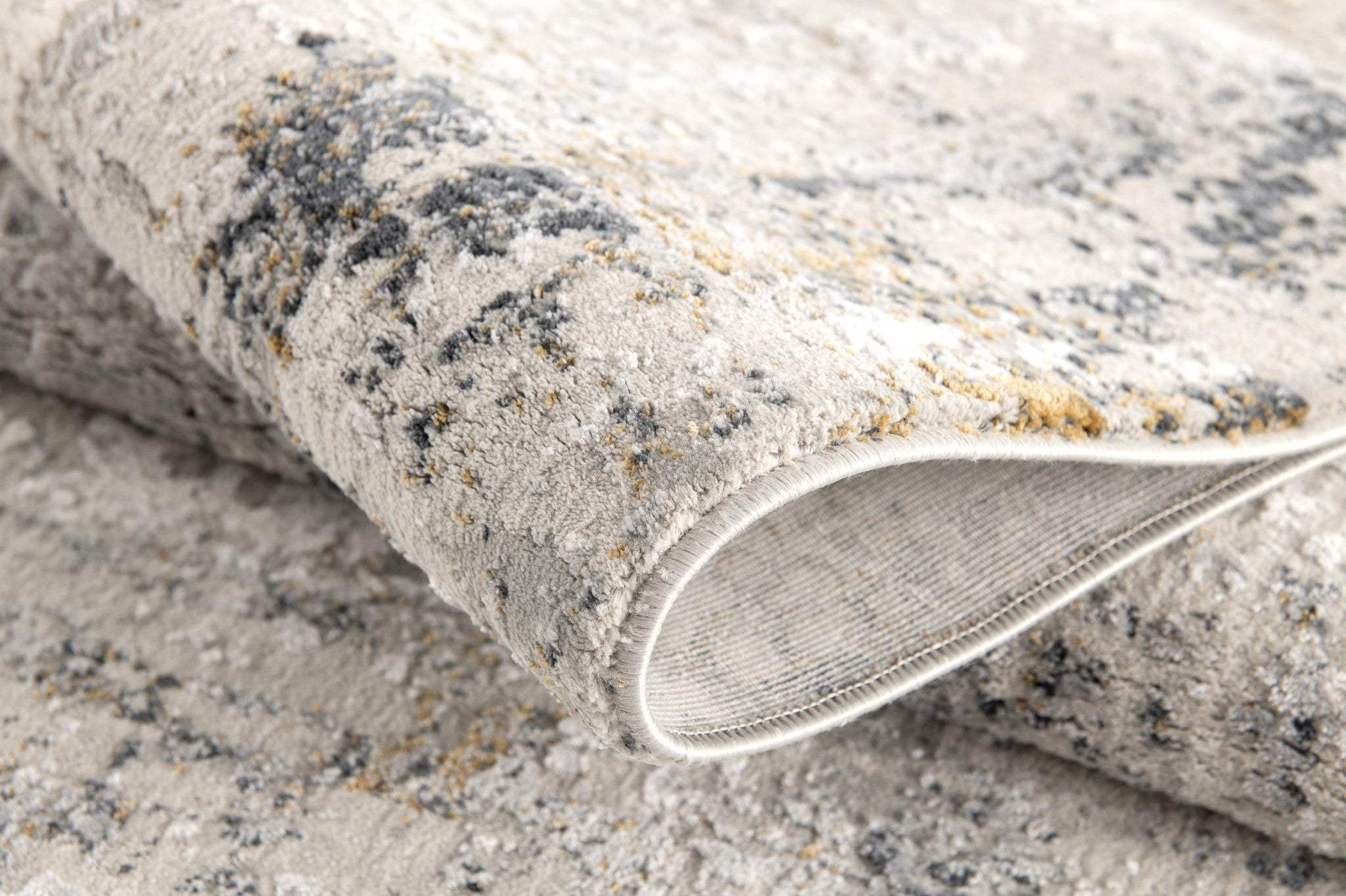 4' X 6' Gray and Ivory Abstract Power Loom Area Rug - Homeroots - Flyclothing LLC