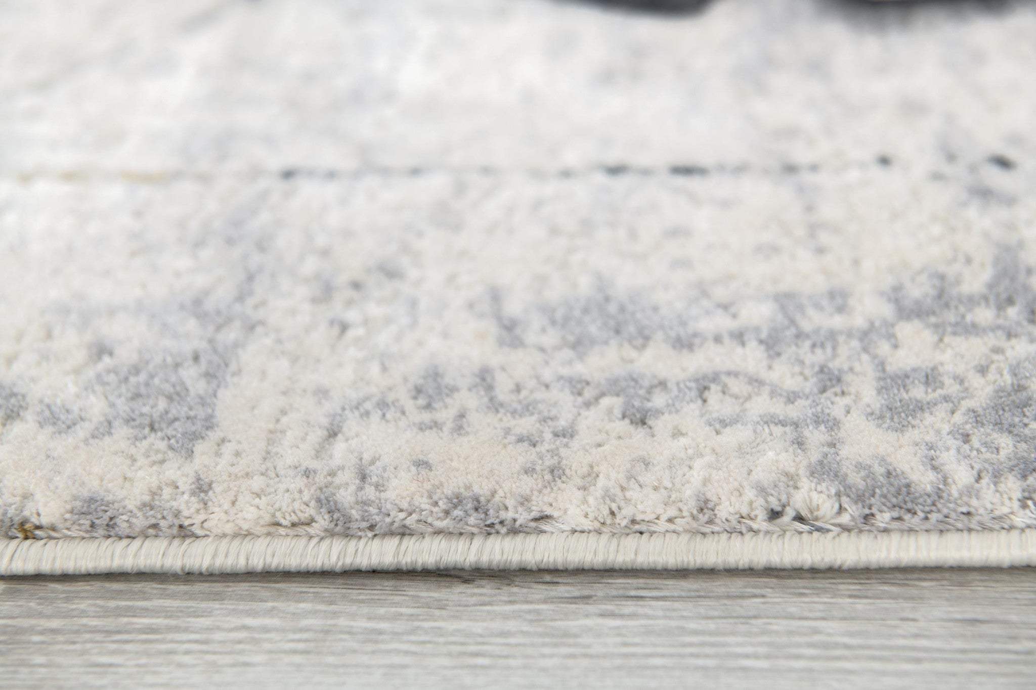 4' X 6' Gray and Ivory Abstract Power Loom Area Rug - Homeroots - Flyclothing LLC