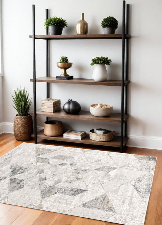 4' X 6' Gray and Ivory Abstract Power Loom Area Rug