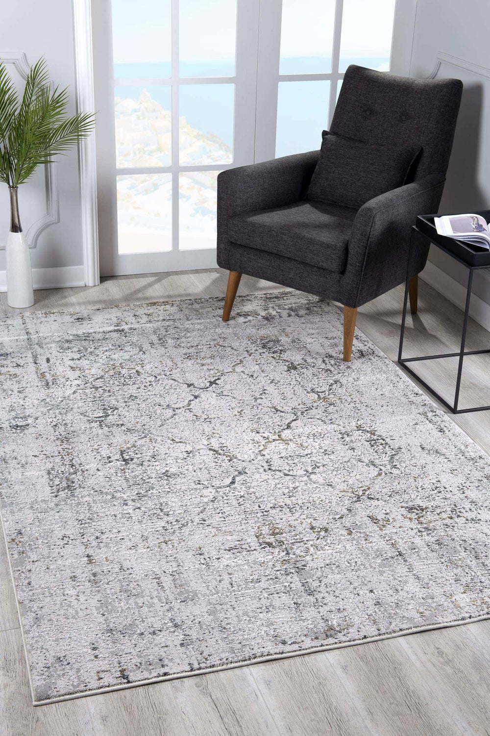 5' X 7' Gray and Ivory Abstract Area Rug - Homeroots - Flyclothing LLC