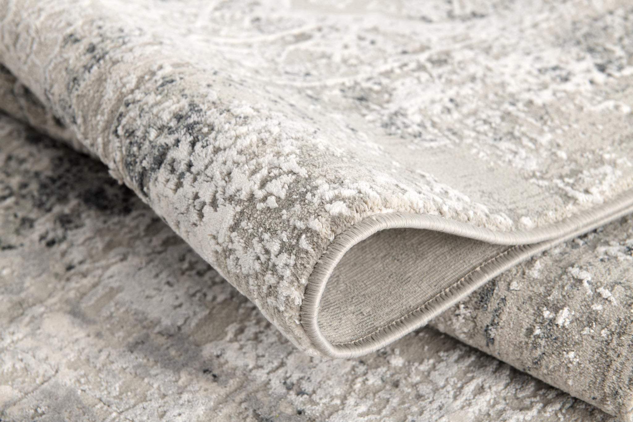 5' X 7' Gray and Ivory Abstract Area Rug - Homeroots - Flyclothing LLC