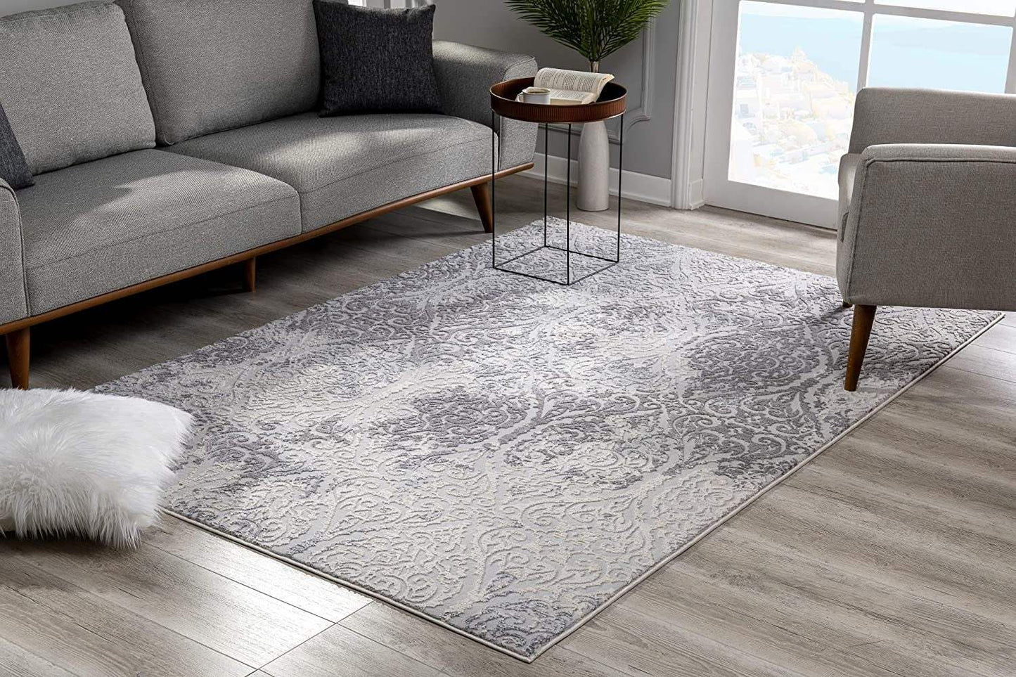 5' X 8' Cream And Gray Tinted Ogee Pattern Area Rug - Homeroots - Flyclothing LLC