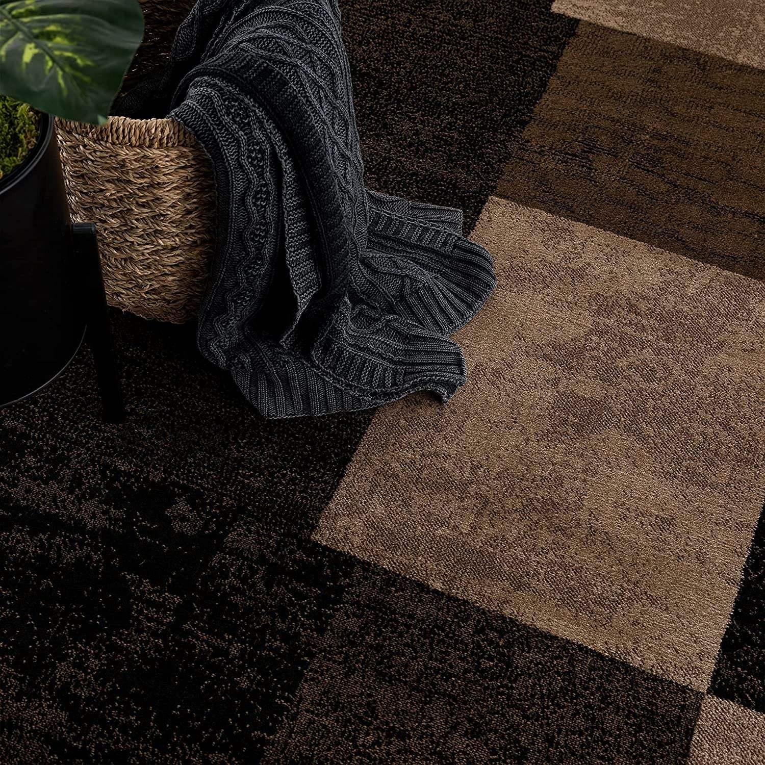 4' X 6' Brown Checkered Power Loom Area Rug - Homeroots - Flyclothing LLC