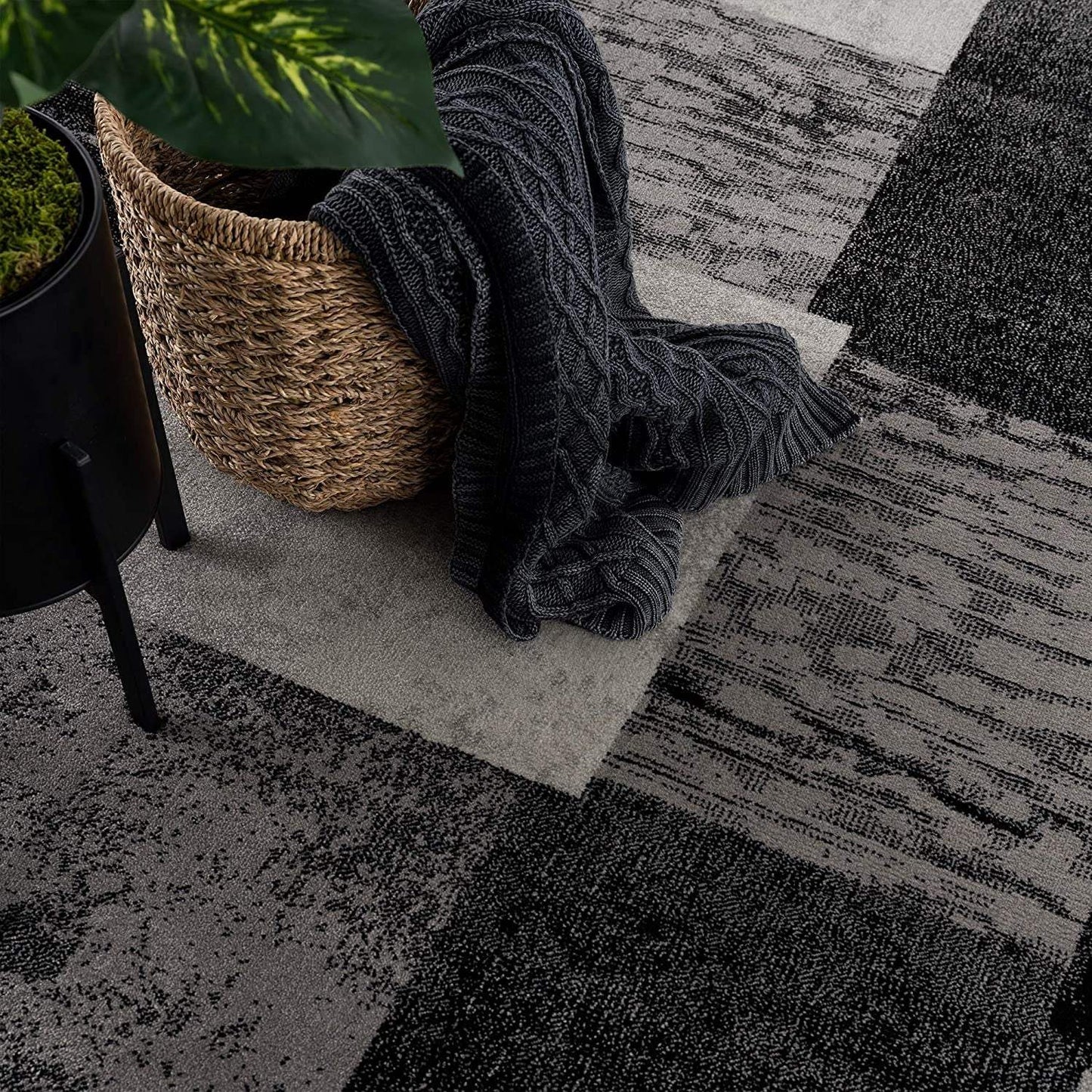 8' Grey Checkered Power Loom Runner Rug - Homeroots - Flyclothing LLC