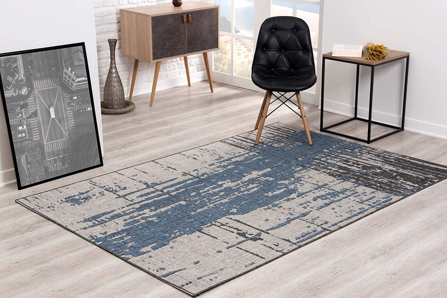 5' X 7' Blue and Gray Abstract Area Rug