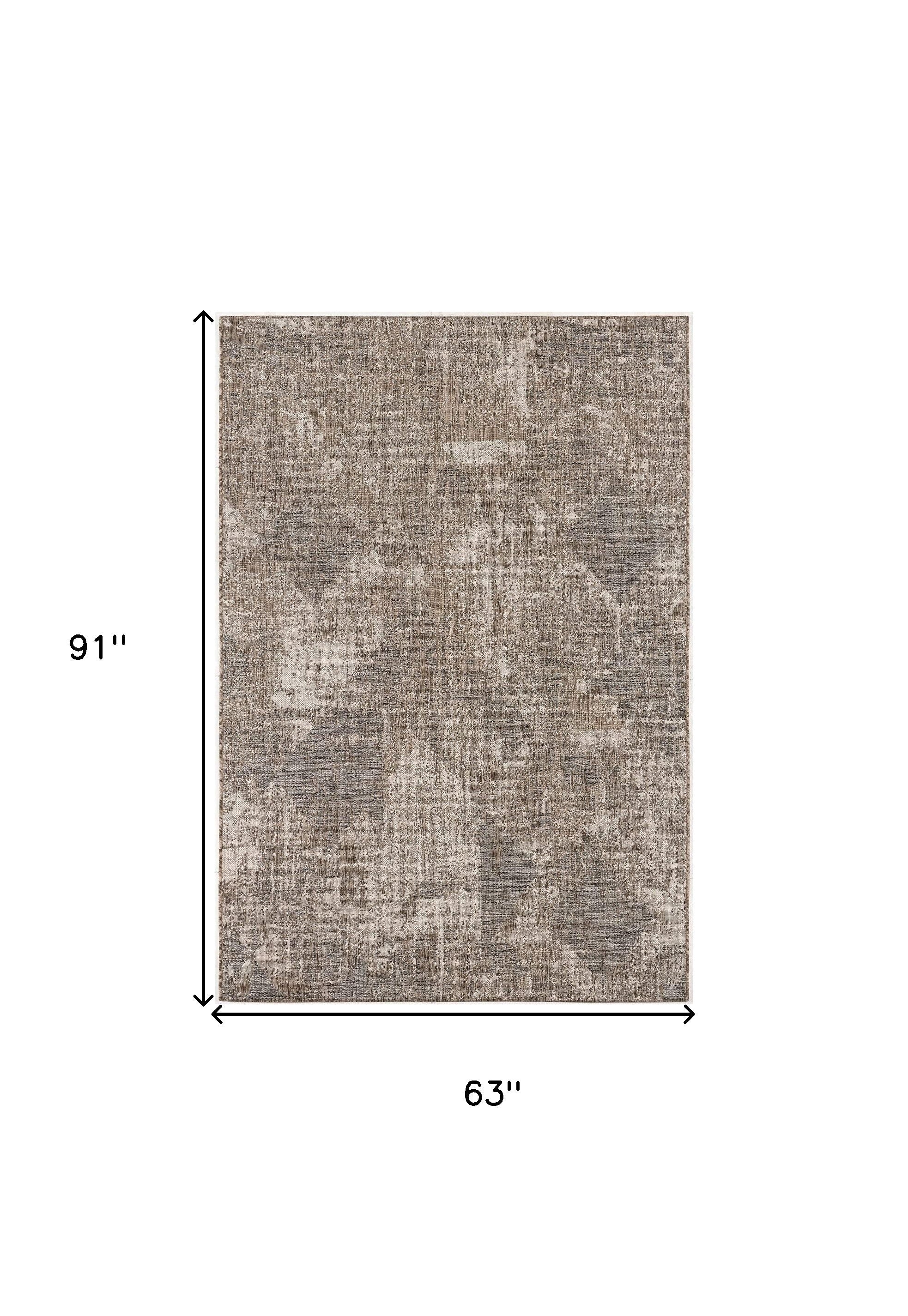 5' X 7' Gray and Ivory Abstract Area Rug