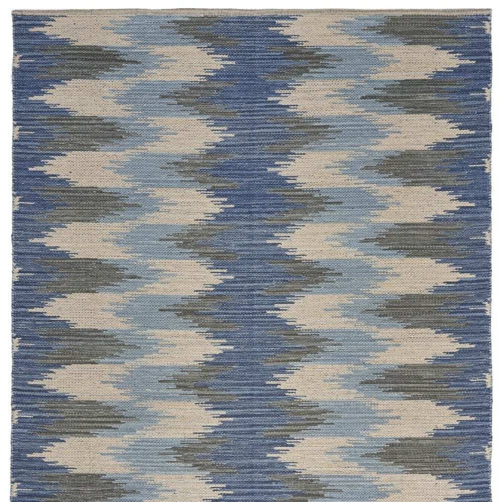 5' X 7' Blue and Cream Ikat Pattern Area Rug - Homeroots - Flyclothing LLC