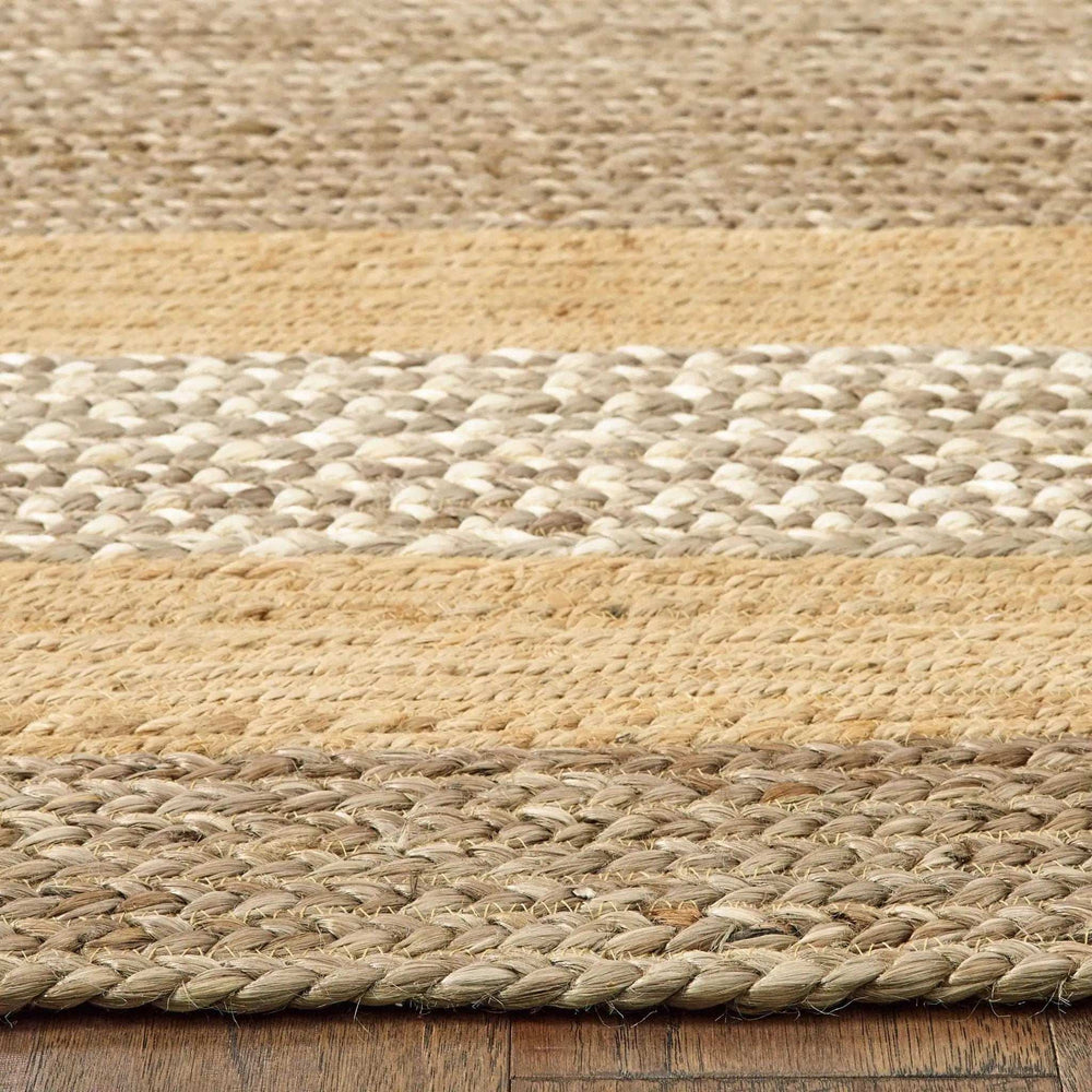 4' X 6' Tan and Beige Bordered Area Rug - Homeroots - Flyclothing LLC