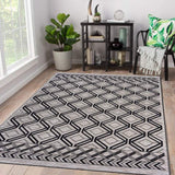 5' X 7' Black And Tan Indoor Outdoor Area Rug - Homeroots - Flyclothing LLC