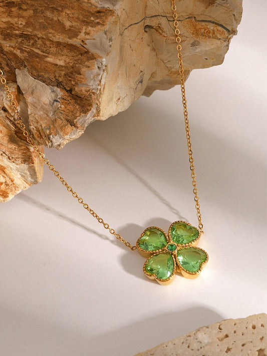 Collar con colgante de trébol de la suerte de circonita de acero inoxidable