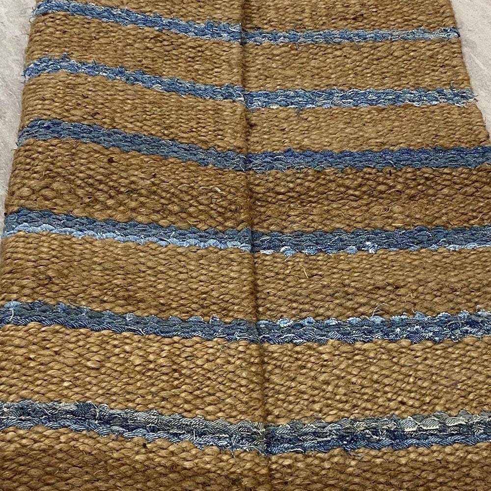 5' X 7' Tan and Ivory Hand Woven Area Rug - Homeroots - Flyclothing LLC