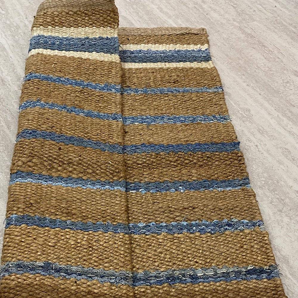 5' X 7' Tan and Ivory Hand Woven Area Rug - Homeroots - Flyclothing LLC