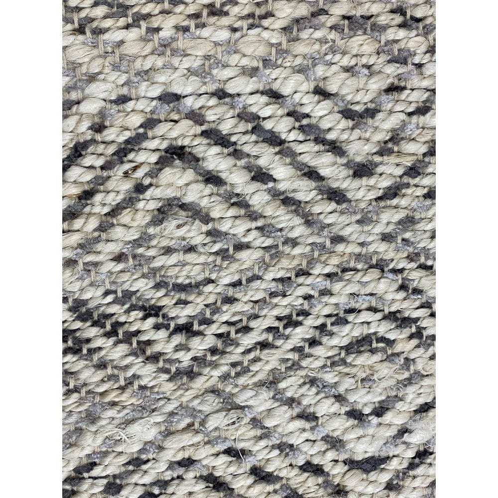 2' X 5' Tan and Gray Hand Woven Area Rug - Homeroots - Flyclothing LLC