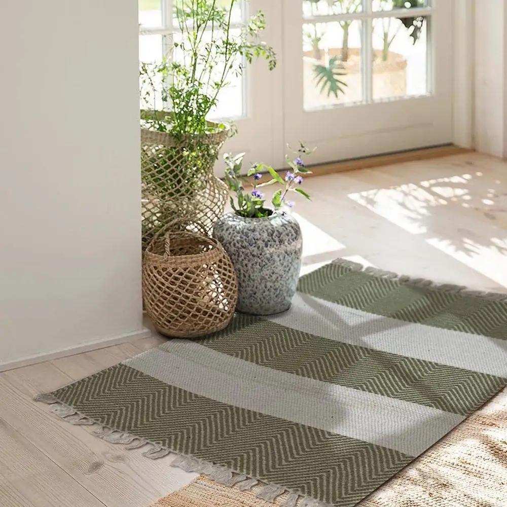 2' X 4' Green and White Hand Woven Area Rug - Homeroots - Flyclothing LLC