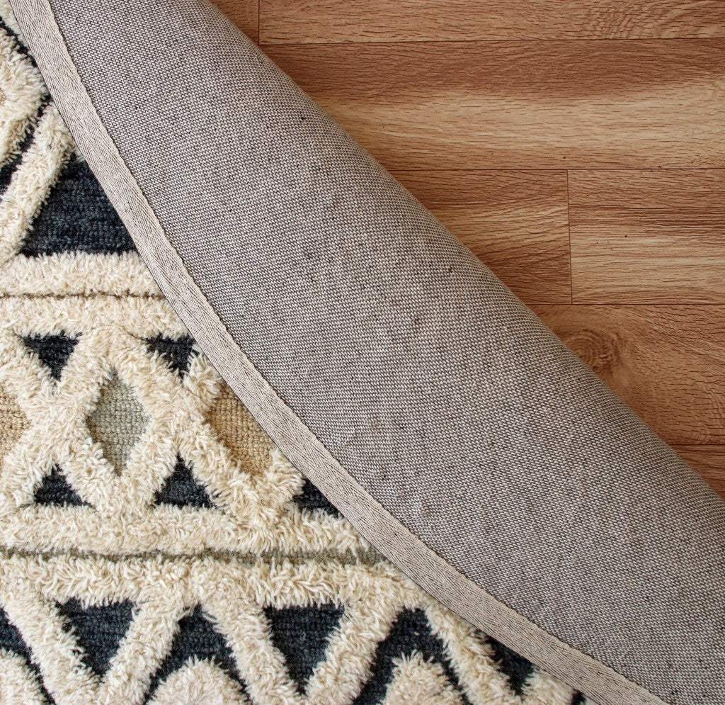 6' Round Blue and Cream Striped Diamonds Area Rug - Homeroots - Flyclothing LLC