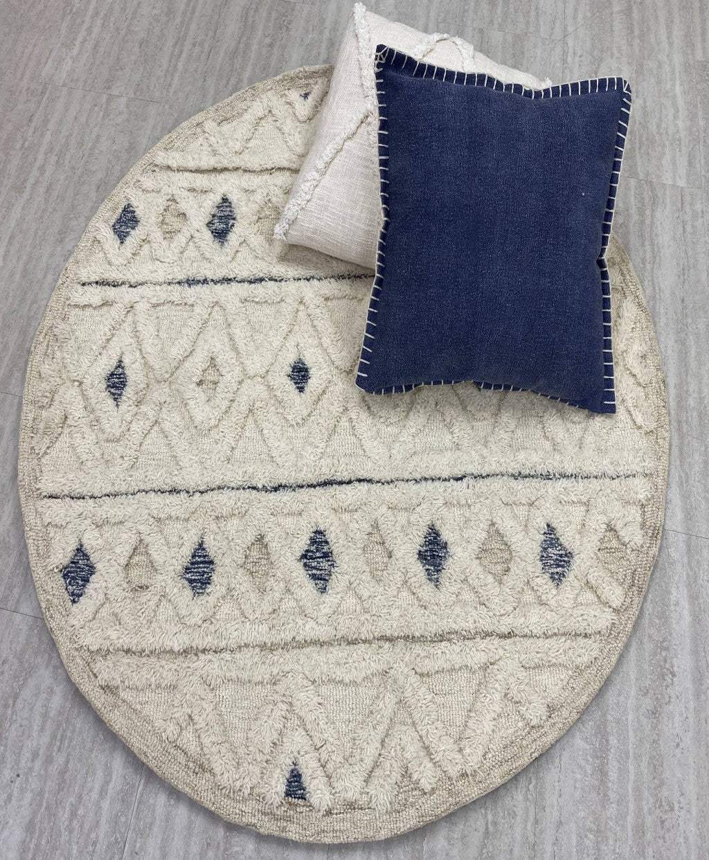 6' Round Cream and Blue Striped Diamonds Area Rug - Homeroots - Flyclothing LLC