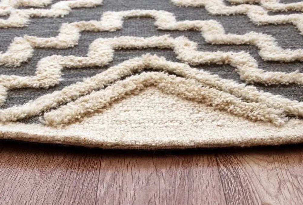 6' Round Gray and Cream Geometric Area Rug - Homeroots - Flyclothing LLC