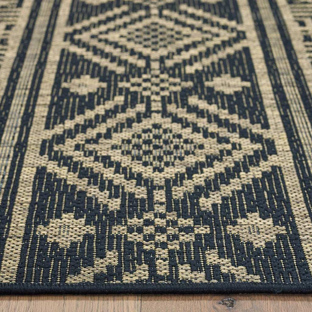 5' X 8' Brown And Black Indoor Outdoor Area Rug - Homeroots - Flyclothing LLC