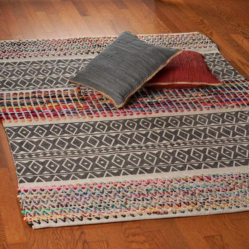 5' X 7' Colorful Traditional Chindi Area Rug - Homeroots - Flyclothing LLC