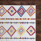 5' X 7' Red and White Diamonds Array Area Rug - Homeroots - Flyclothing LLC